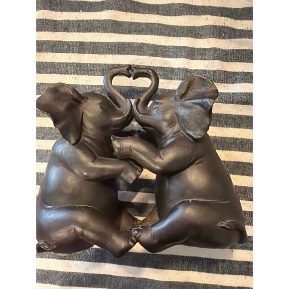Unbranded Other - Matte Black Elephant Heart Trunk Figurine Romantic Safari Animal Statue 6in